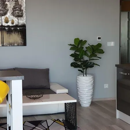 Apartament Elegance Yellow Rewal Esterno foto